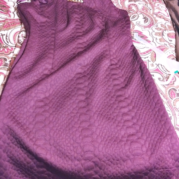 Dress - Picture 3 of 3